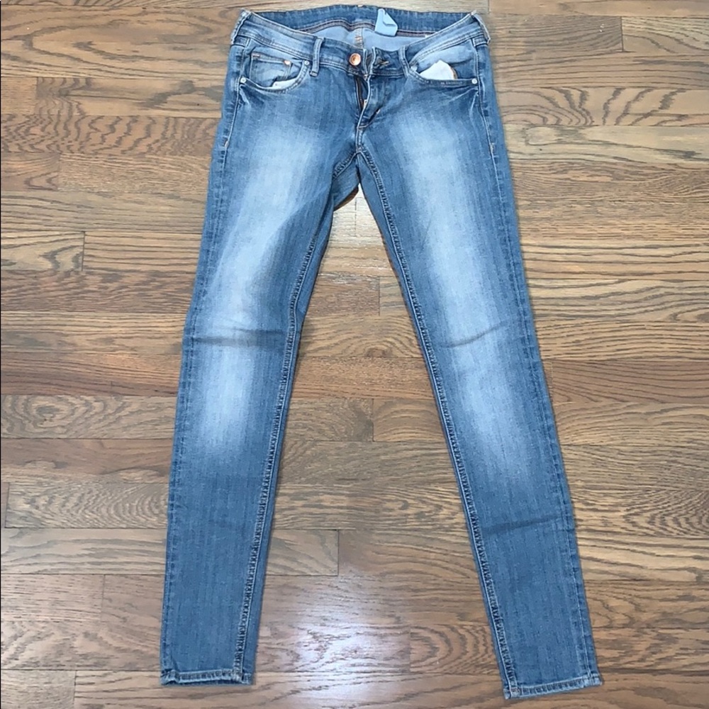 Skinny jeans